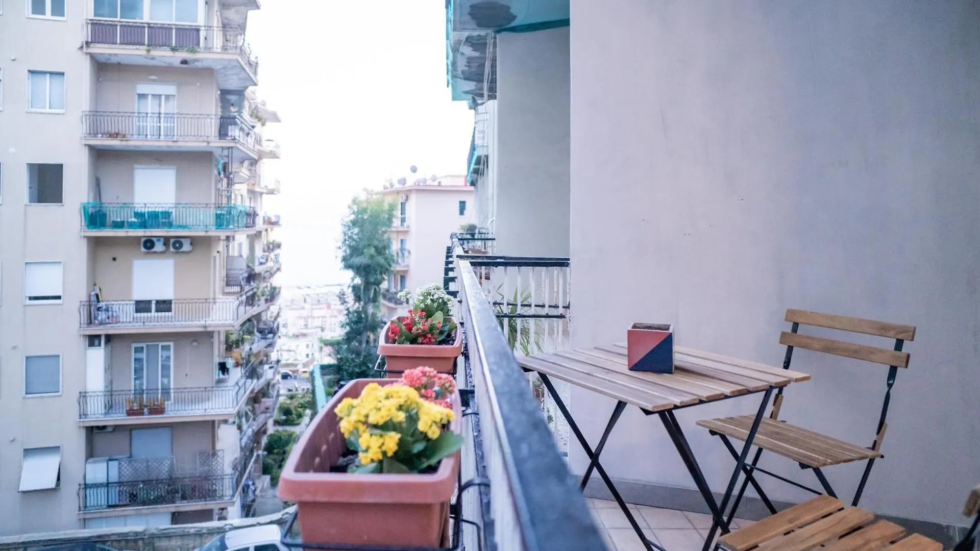 Lemonhouse Apartment Naples Italy
